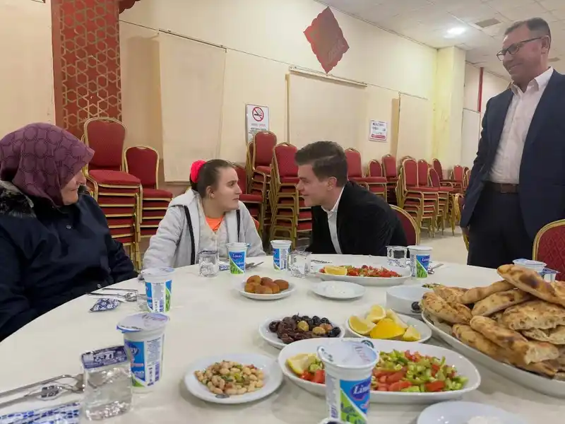 Simav'da Şehit Yakınları ve Gazilerle İftar