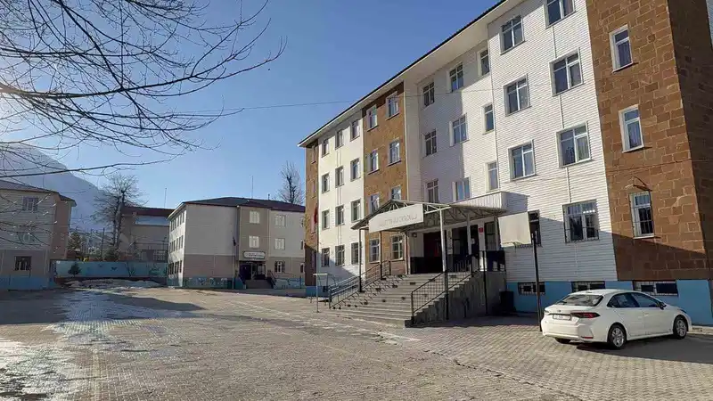 Tatvan'da veli, okulda öğrenciye şiddet uyguladı