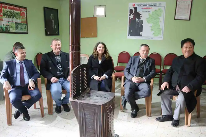 Yunusemre Belediyesi Durasıllı'da vatandaşlarla buluştu