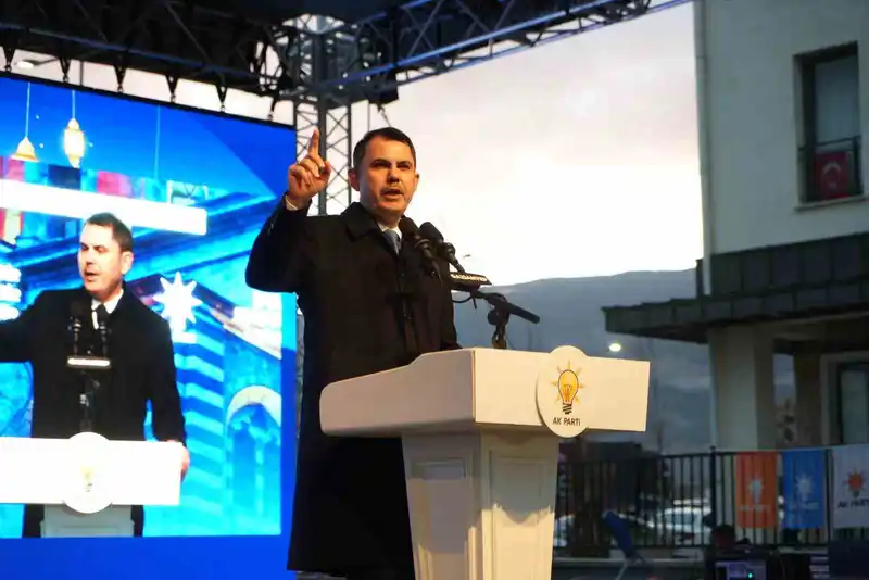 Bakan Kurum: Deprem üzerinden siyaset yapılıyor, yuvaya kavuşmak işlerine gelmiyor