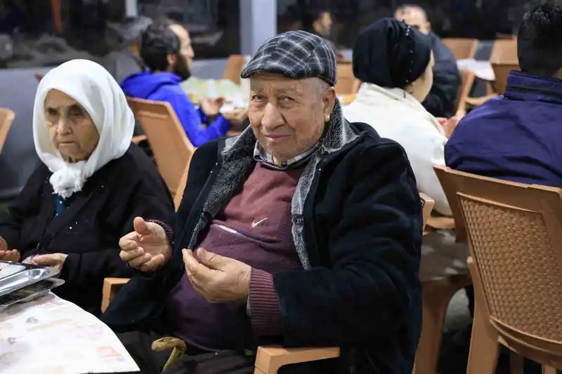 Çameli'de Elmalı Mahallesi'nde ilk iftar sofrası kuruldu