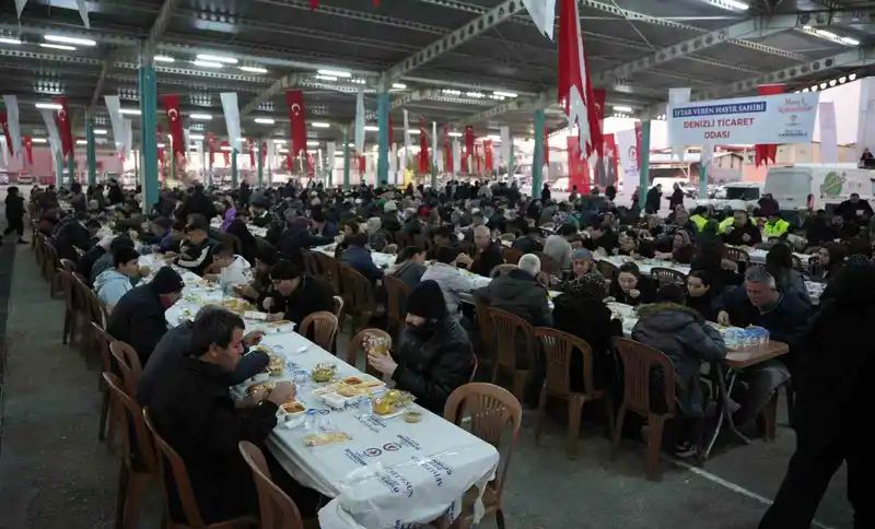 Denizli'de geleneksel iftar Sevindik'te kuruldu