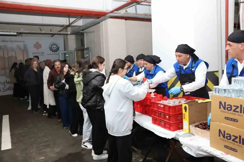 Denizli OSB'de 3 bin öğrenci geleneksel iftarda buluştu