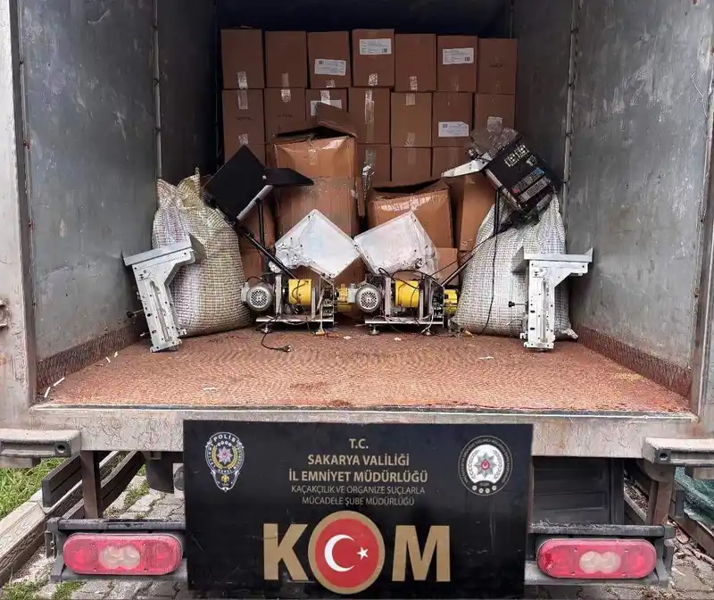Sakarya'da kaçak tütün operasyonu: 4 şüpheli yakalandı