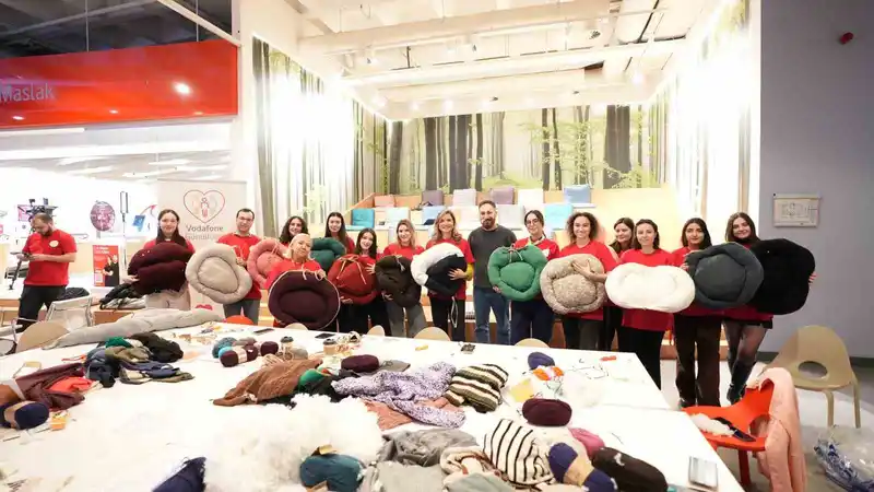 Vodafone Vakfı ve Hasan Kızıl'dan engelli hayvanlar için atölye