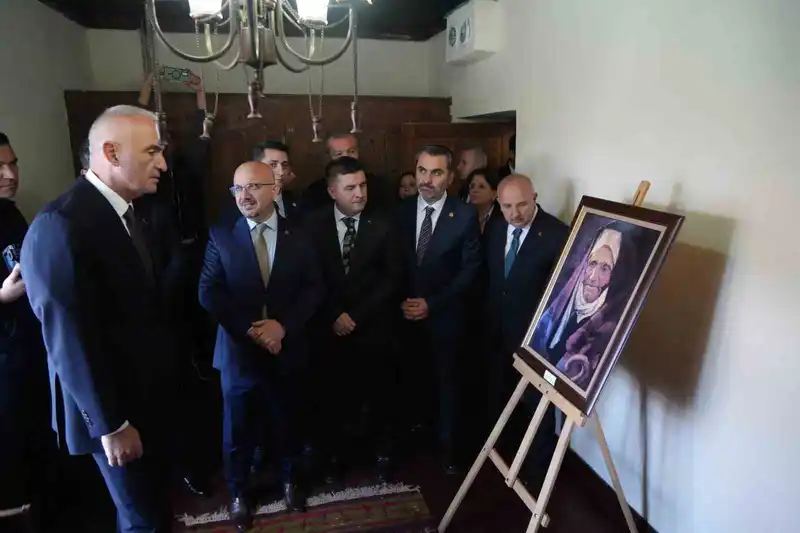 Bakan Ersoy, Keskin'de Rahmi Pehlivanlı Müzesi ve Sulu Mağara'yı inceledi