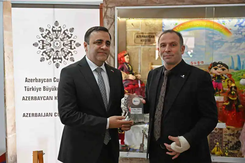Azerbaycan'dan Antalya Oyuncak Müzesi'ne 26 Parçalık Koleksiyon Bağışı