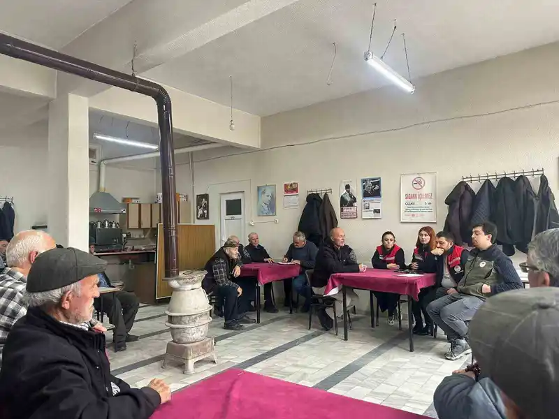 Afyonkarahisar'da Çiftçilere Bitki Koruma Ürünleri Eğitimi