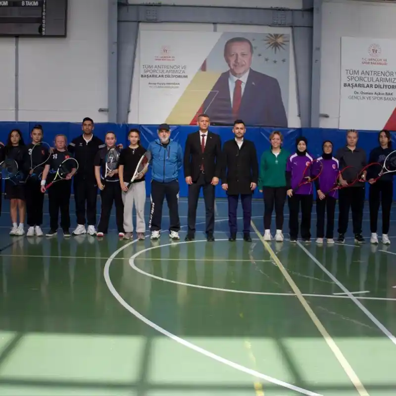 Bilecik'te Okul Yıldızlar Tenis Turnuvası Sona Erdi