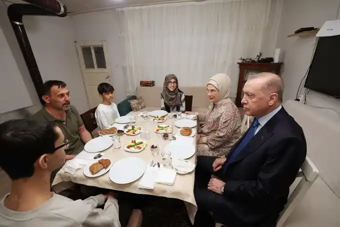 Erdoğan, iftarda Kayacık ailesini ziyaret etti