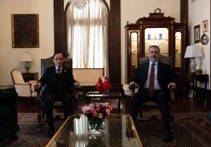 Fidan, Vietnamlı Mevkidaşı ile Washington'da Görüştü