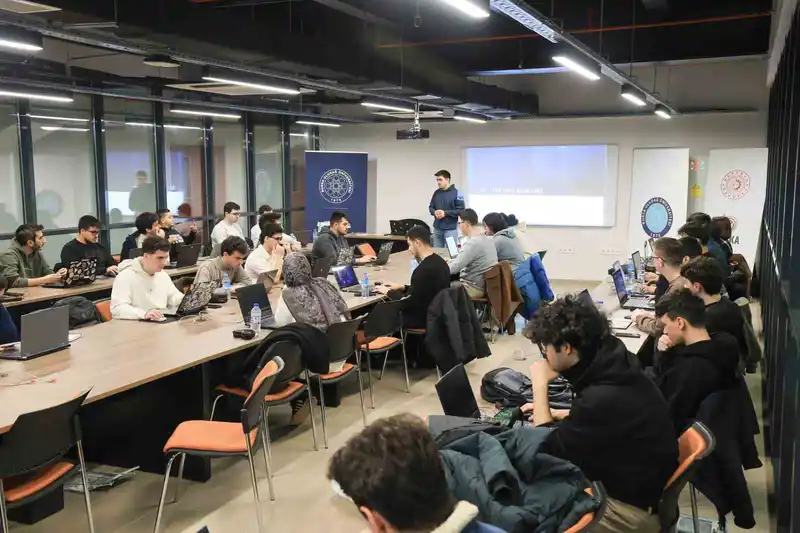 Siber Vatan Programı Bursa'da başladı, binlerce genç eğitime katıldı