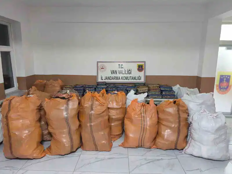 Van'da 4.8 milyon TL değerinde gümrük kaçağı malzeme ele geçirildi