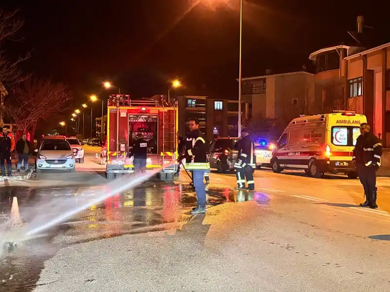 Erzincan'da otomobil ile motosiklet çarpıştı: 2 yaralı