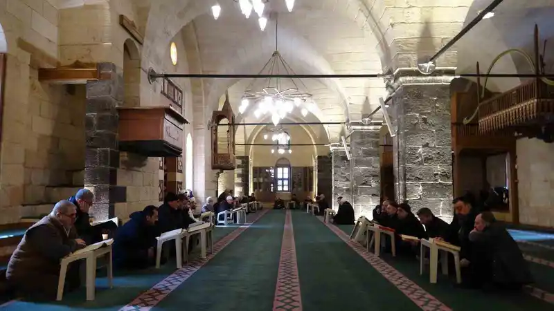 Gaziantep'te Ramazan'da mukabele geleneği tarihi camilerde yaşatılıyor