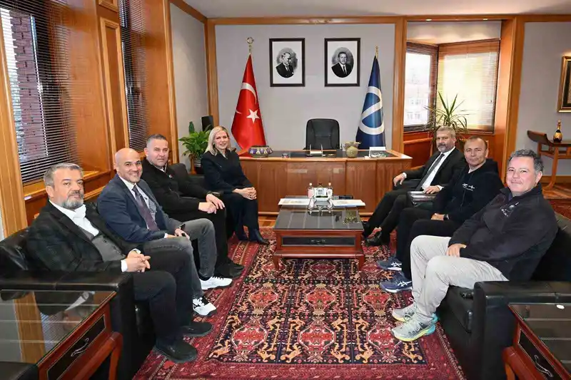 TTF Başkanı Müderrisgil, Anadolu Üniversitesi Rektörü Adıgüzel'i Ziyaret Etti