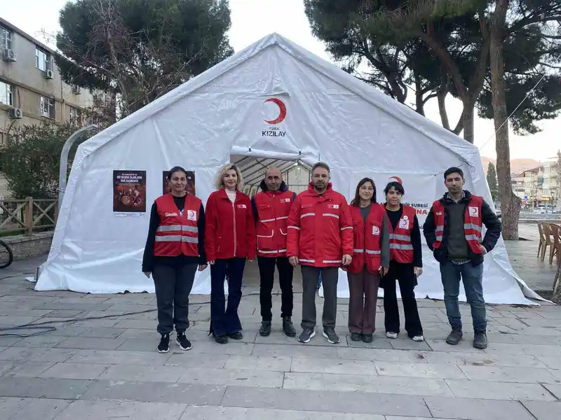 Kızılay Alaşehir'de 12 bin kişiye Ramazan sofrası kuruyor