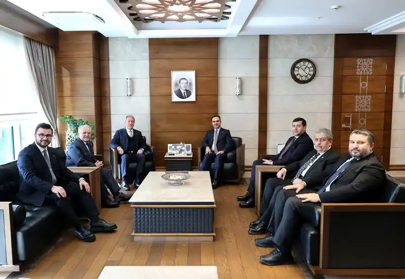 Büyükkılıç, Bakan Kacır ile Kayseri Sanayi Yatırımlarını Görüştü