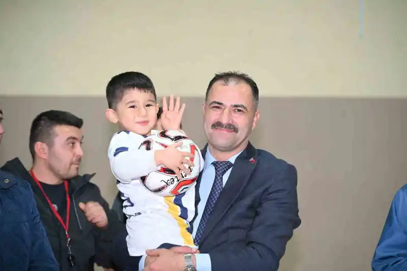 DMD'li Rahmi Kerem için futsal turnuvası başladı