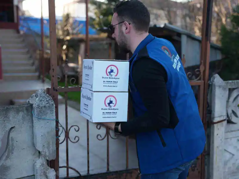 Düzce Belediyesi Ramazan'da 4 bin aileye yardım ulaştırıyor