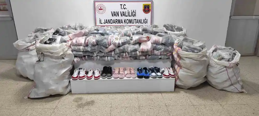 Van’da 3 milyon 660 bin TL değerinde kaçak eşya ele geçirildi