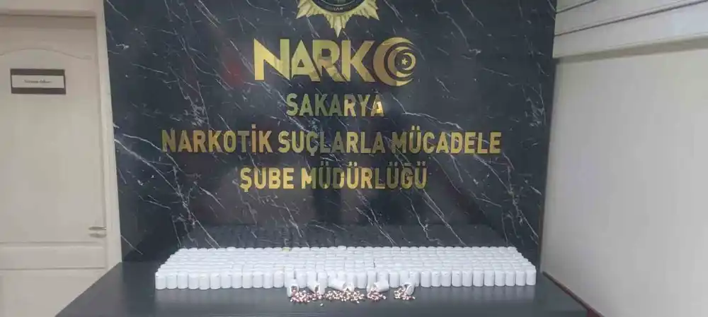 Polis uyuşturucuya geçit vermiyor: 2 tutuklama