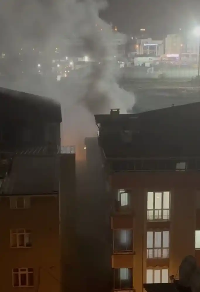 Binada çıkan yangın söndürüldü