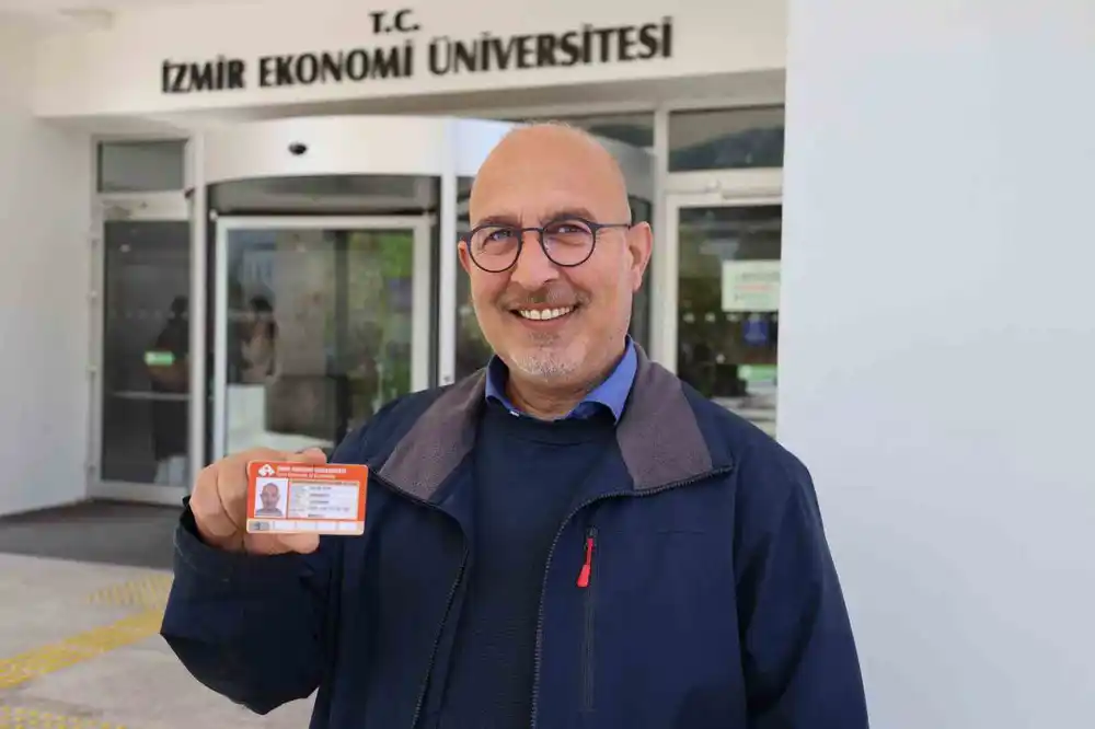 İzmir Ekonomi’nin 49’luk genç mimarı