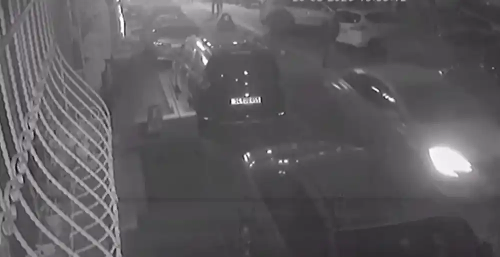 Esenyurt’ta film sahnelerini aratmayan çatışma; o anlar kamerada