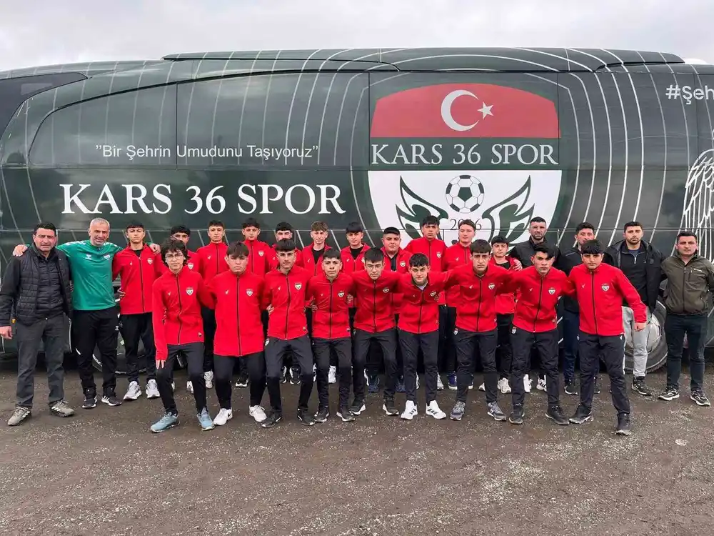 Kars 36 Spor U16 Takımı Türkiye Şampiyonası için Bingöl yolunda