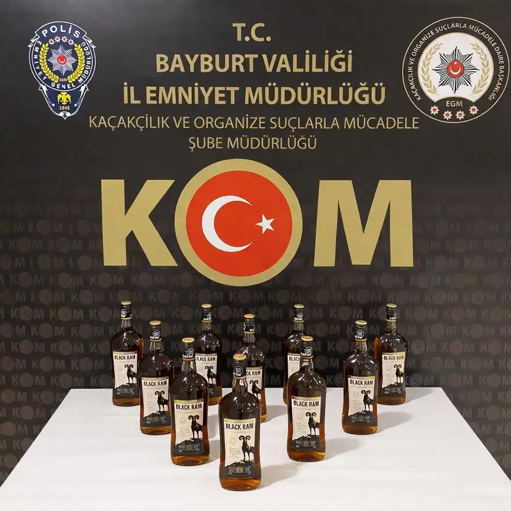 Bayburt’ta 10 litre kaçak alkol ele geçirildi