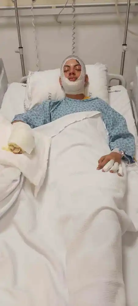 Ateşe benzin döktü, facianın eşiğinden döndü