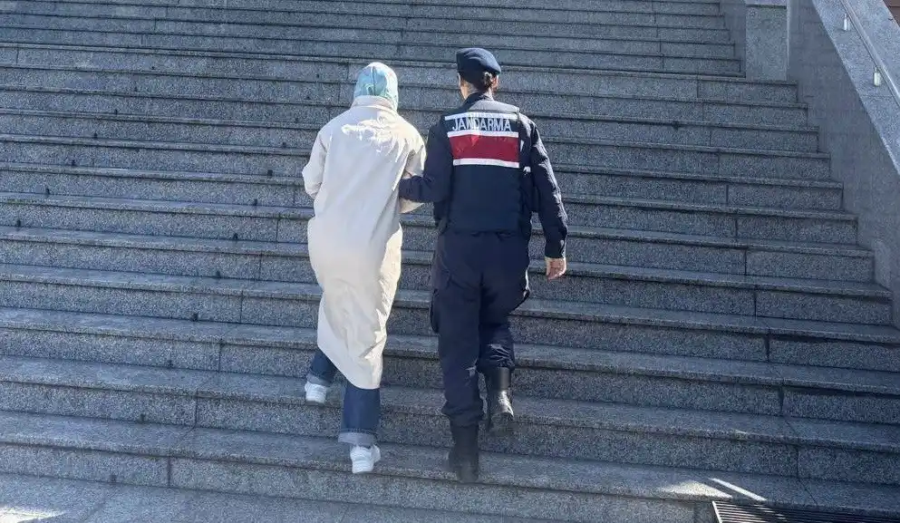 FETÖ’den 6 yıl 3 ay hapis cezası bulunan kadın yakalandı