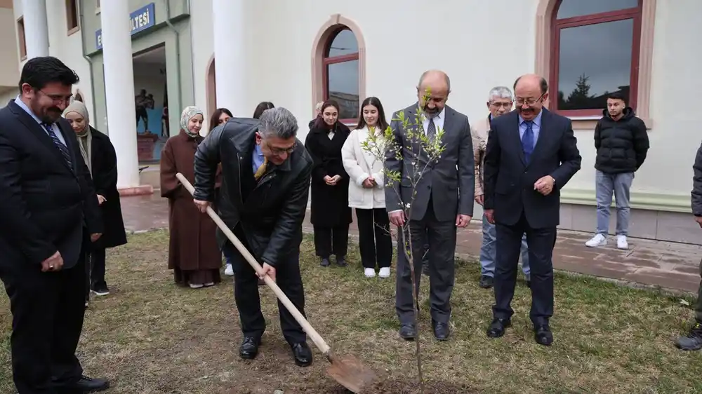 DPÜ’de fidan dikimi etkinliği