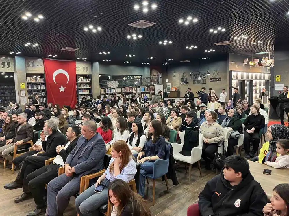 Gaziosmanpaşa’da 27 Mart Dünya Tiyatrolar Günü etkinliği düzenlendi