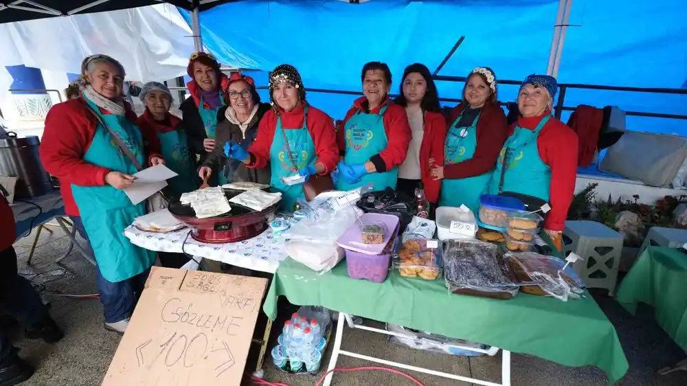 Yağmur dinlemediler: Bodrum Acı Ot Festivali’ne ziyaretçi akını