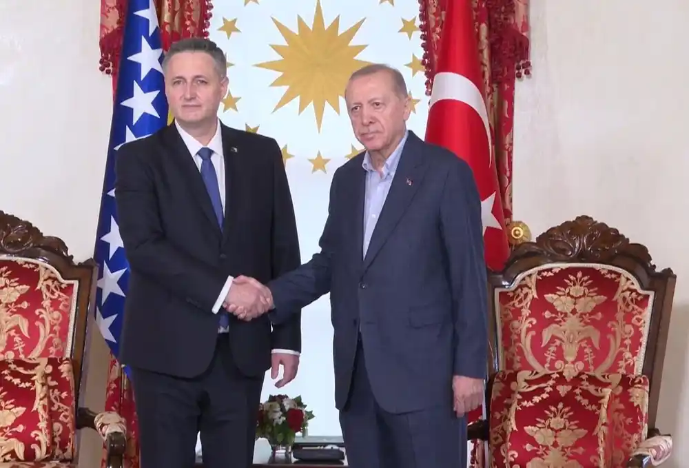 Cumhurbaşkanı Erdoğan, Bosna Hersek Devlet Başkanlığı Konseyi Başkanı Becirovic ile bir araya geldi